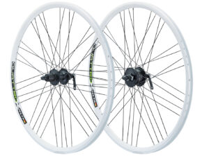 26 Zoll Quattro X 9x4 Nabendynamo Weiß Disc 6 bolt